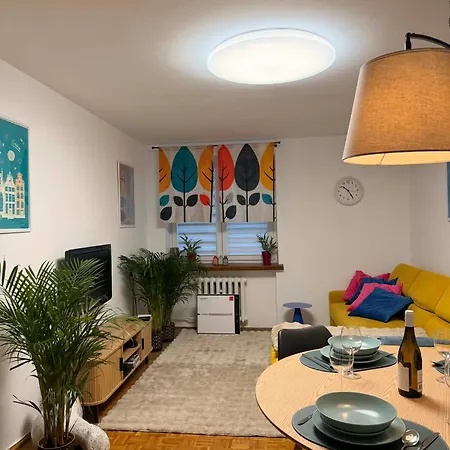Str Flat Old Apartman